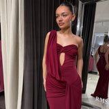 SHE IS OLLA (red) Madeleine one shoulder maxi