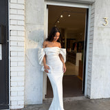SOLACE LONDON (white) Arla off shoulder gown