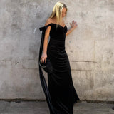 EFFIE KATS (black) Ginger velvet off shoulder gown