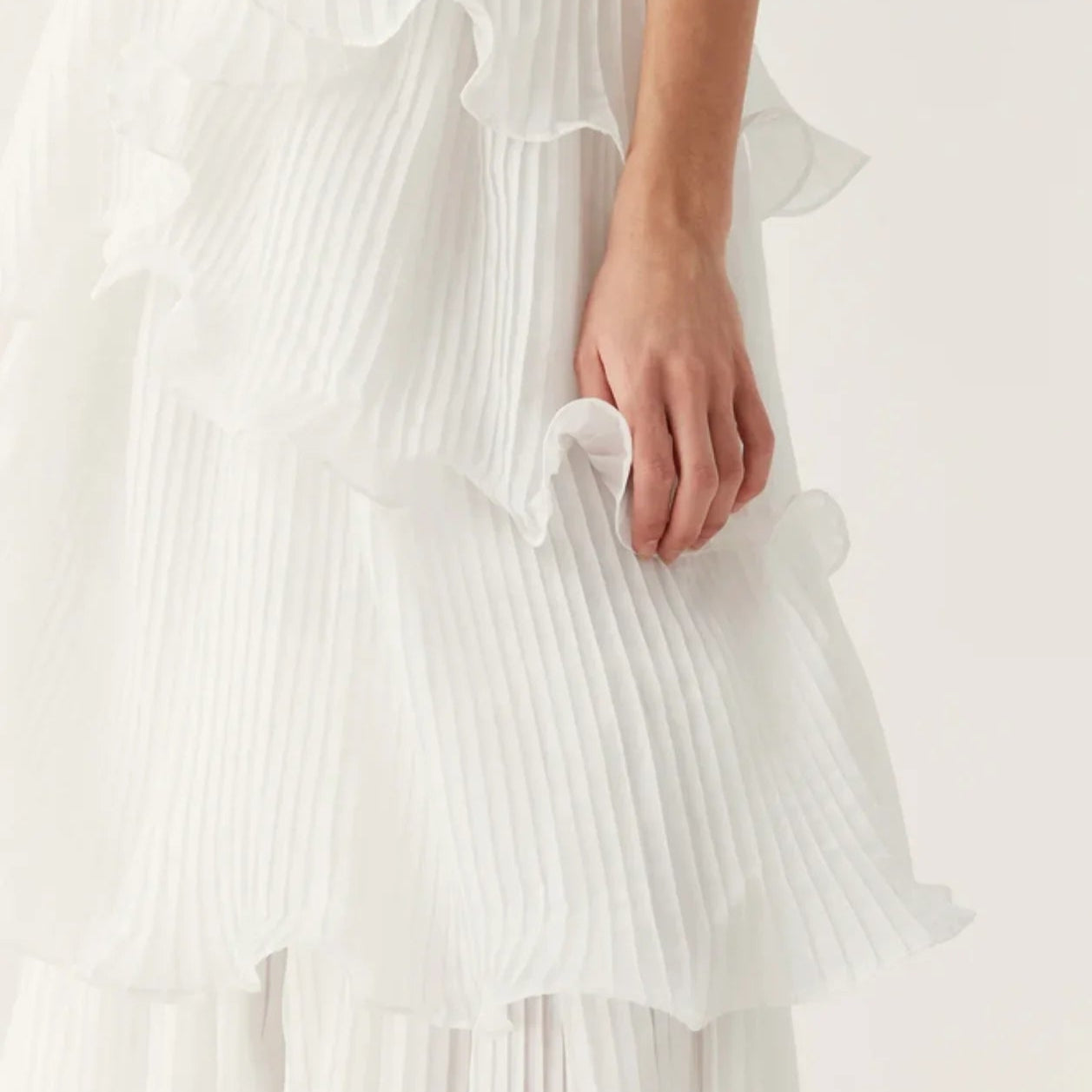 AJE (white) cosmos ruffled frill skirt set