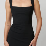 EFFIE KATS (black) Marbella square neck gown